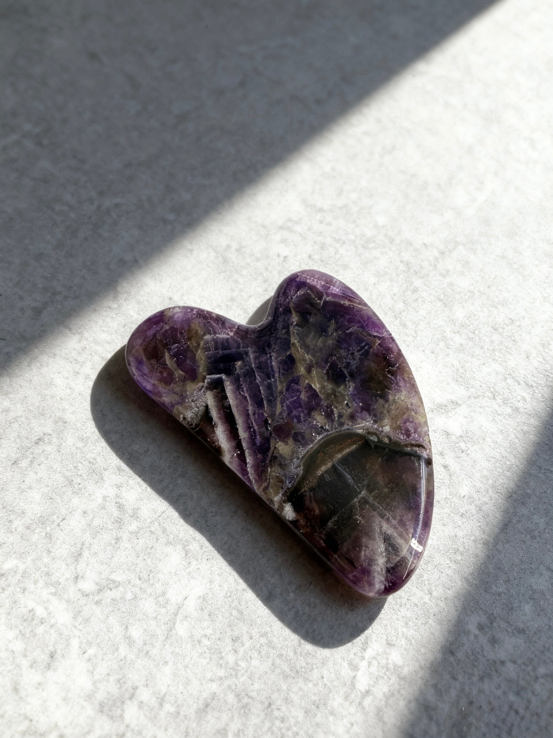 Omira Amethyst Gua Sha