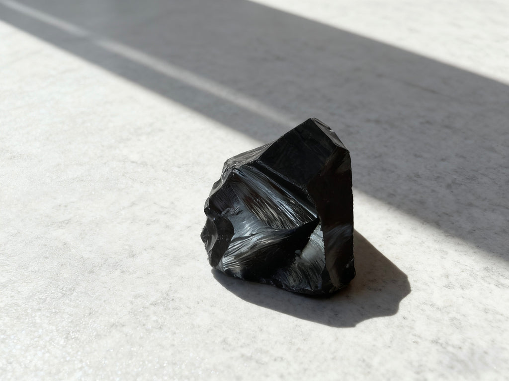 Omira Raw Crystal Collection — 25 Natural Stones