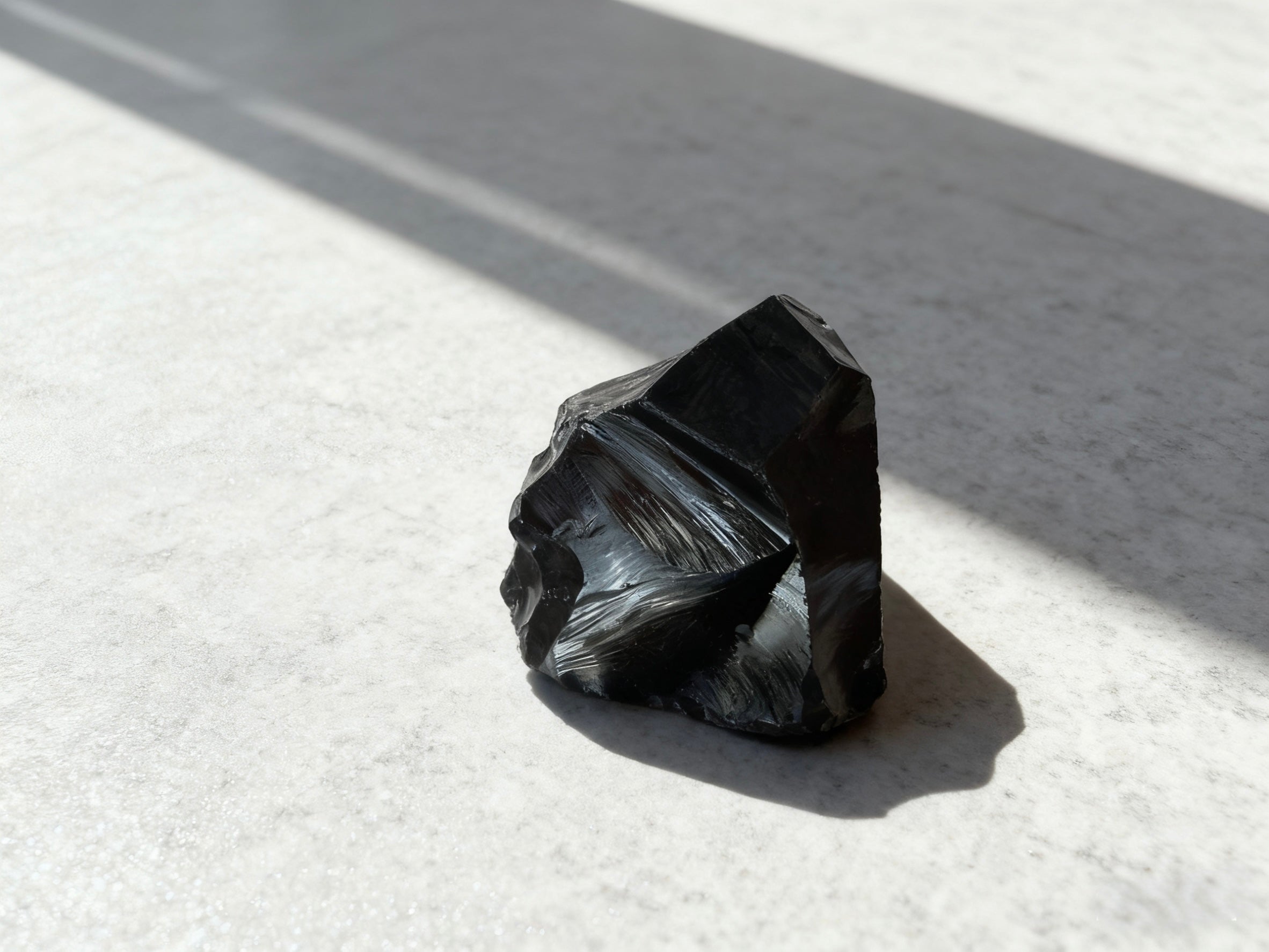 Omira Raw Crystal Collection — 25 Natural Stones