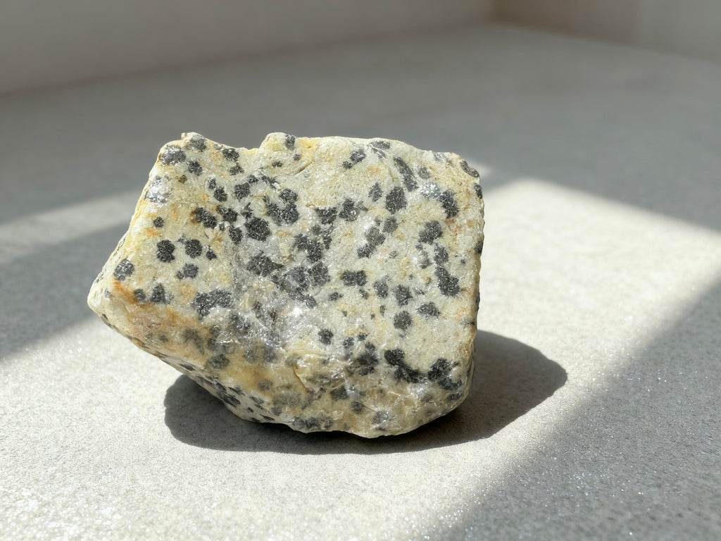 Omira Raw Crystal Collection — 25 Natural Stones