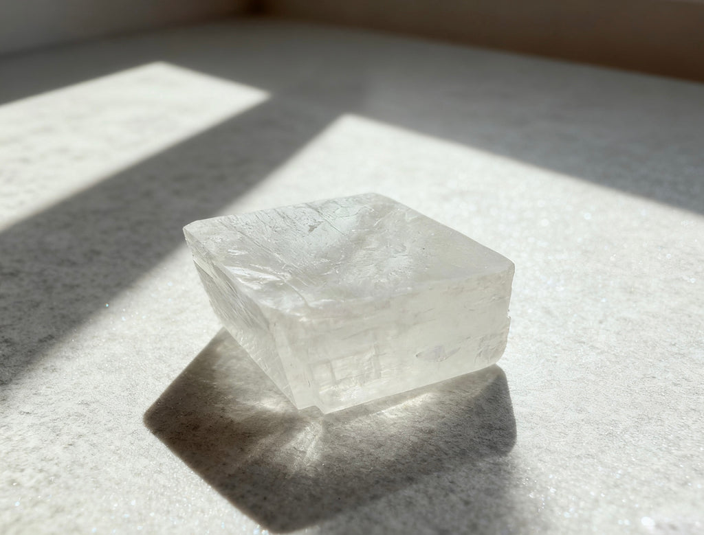 Omira Raw Crystal Collection — 25 Natural Stones