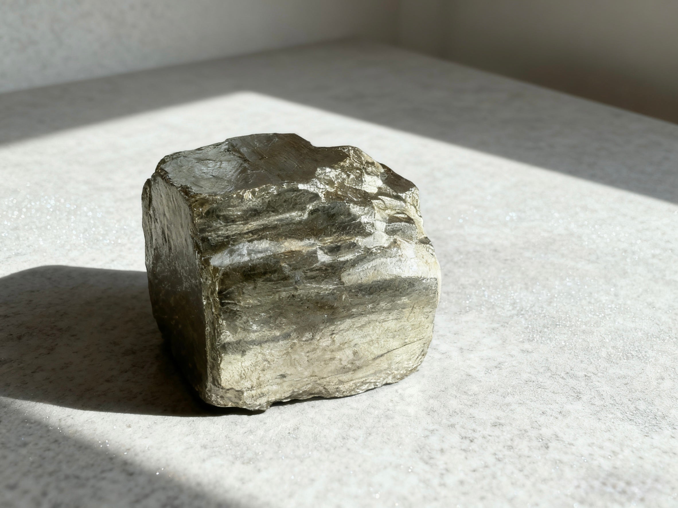 Omira Raw Crystal Collection — 25 Natural Stones