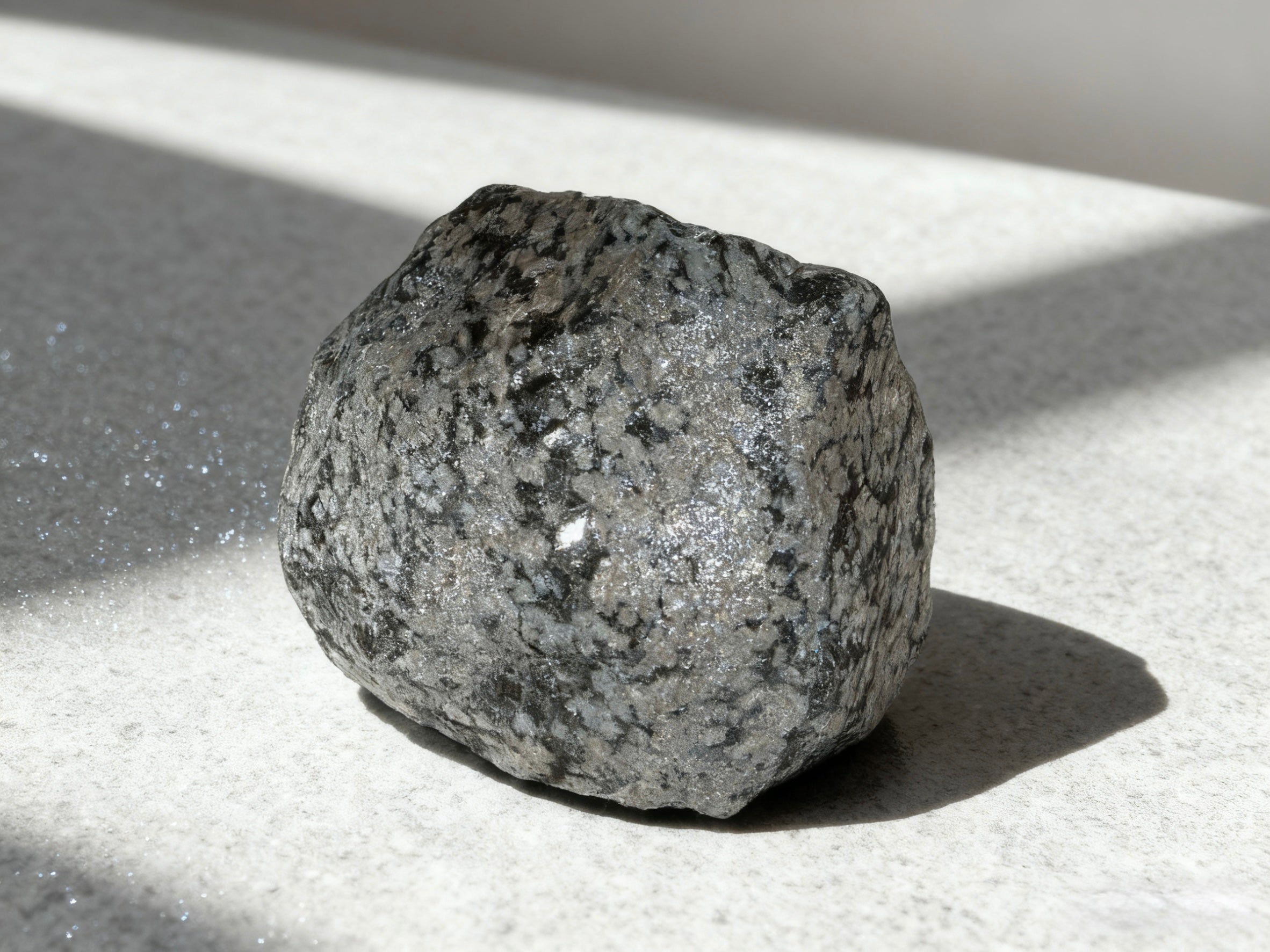 Omira Raw Crystal Collection — 25 Natural Stones