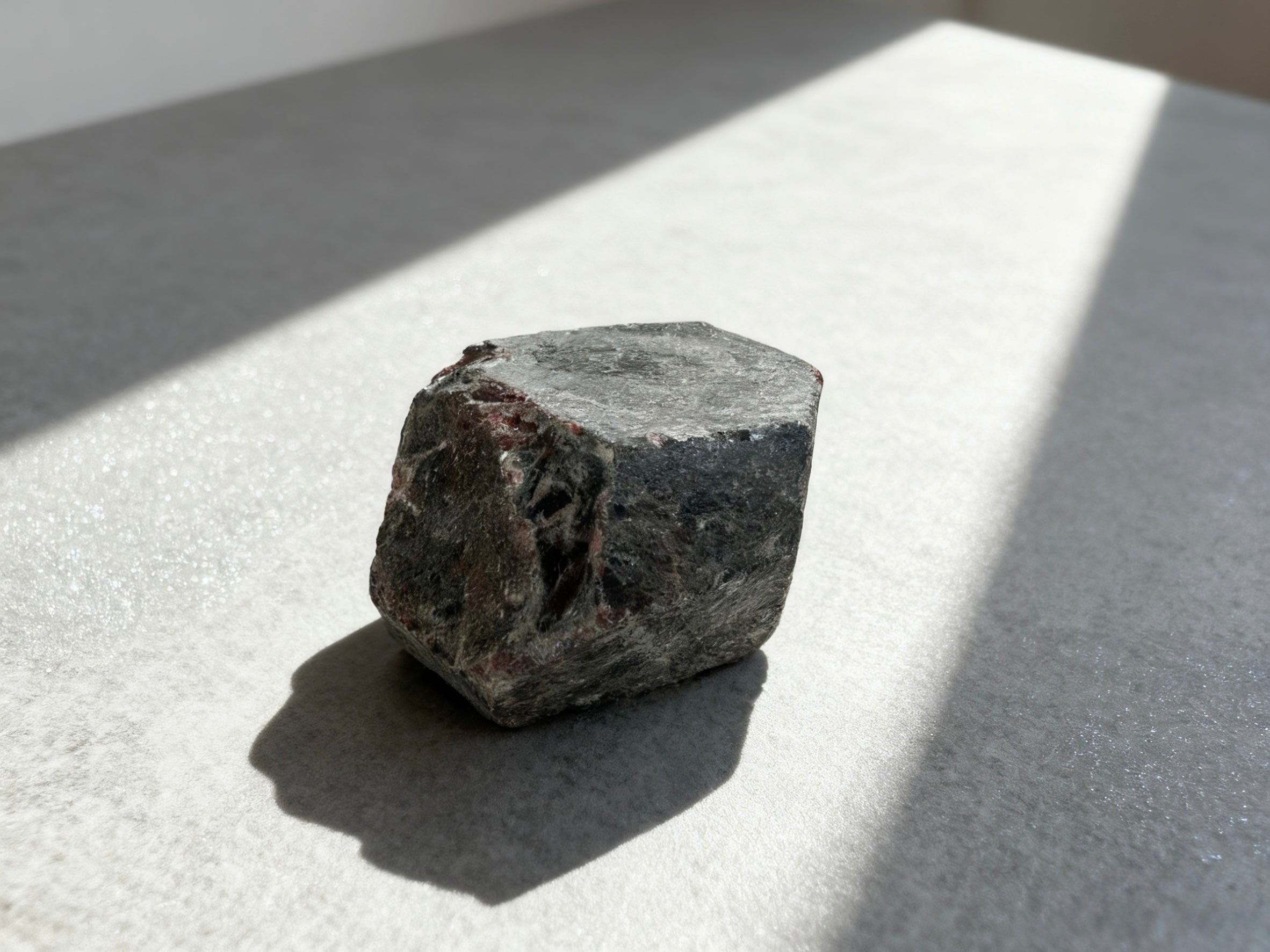 Omira Raw Crystal Collection — 25 Natural Stones