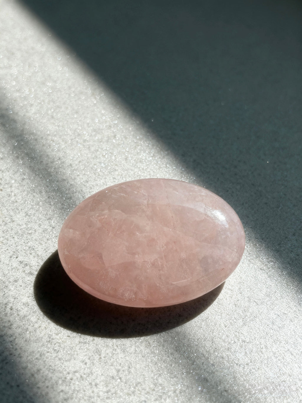 Omira Rose Quartz Palm Stone