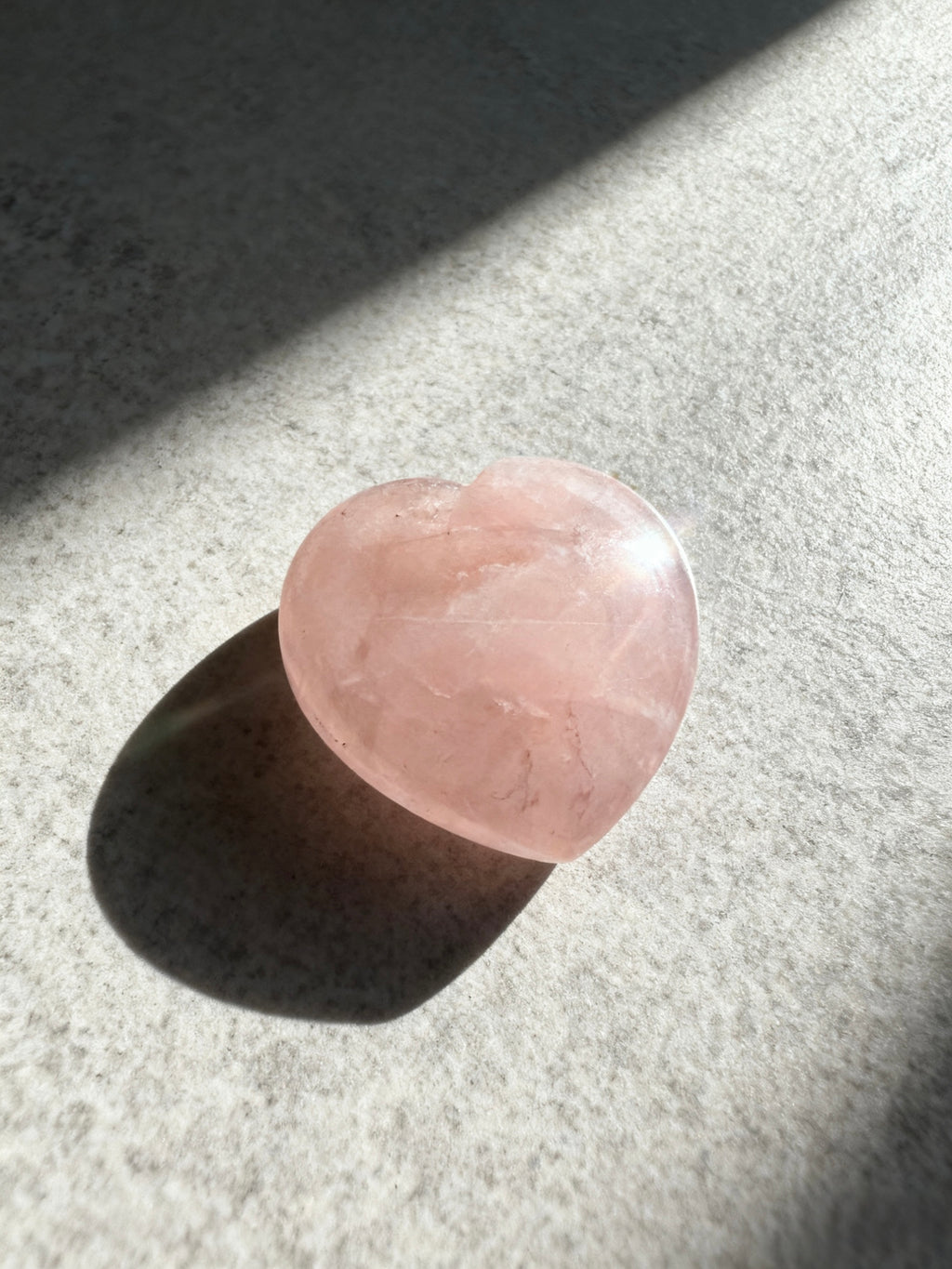Omira Rose Quartz Heart Stone
