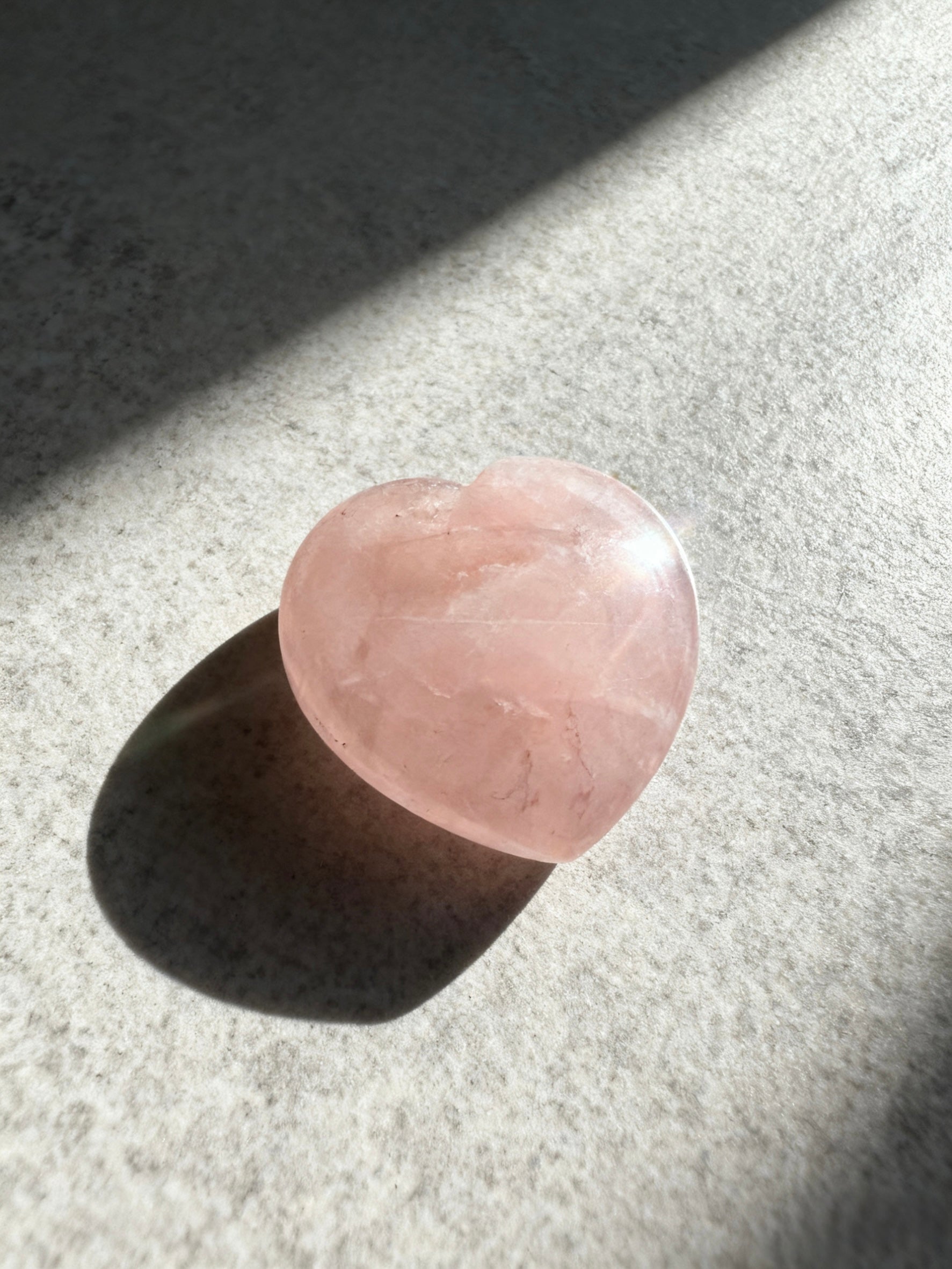 Omira Rose Quartz Heart Stone