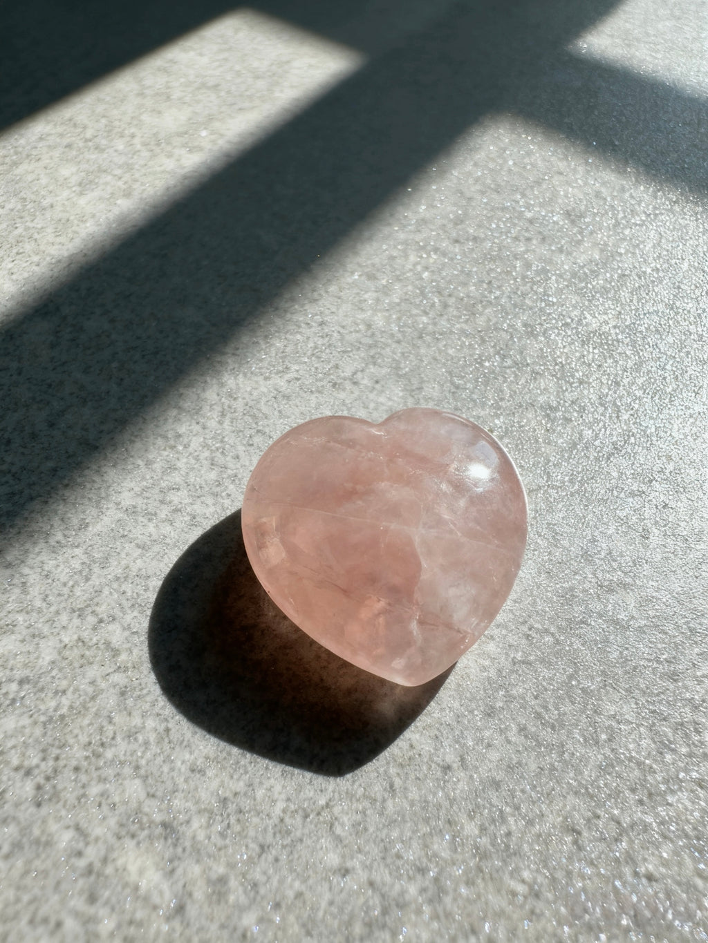 Omira Rose Quartz Heart Stone