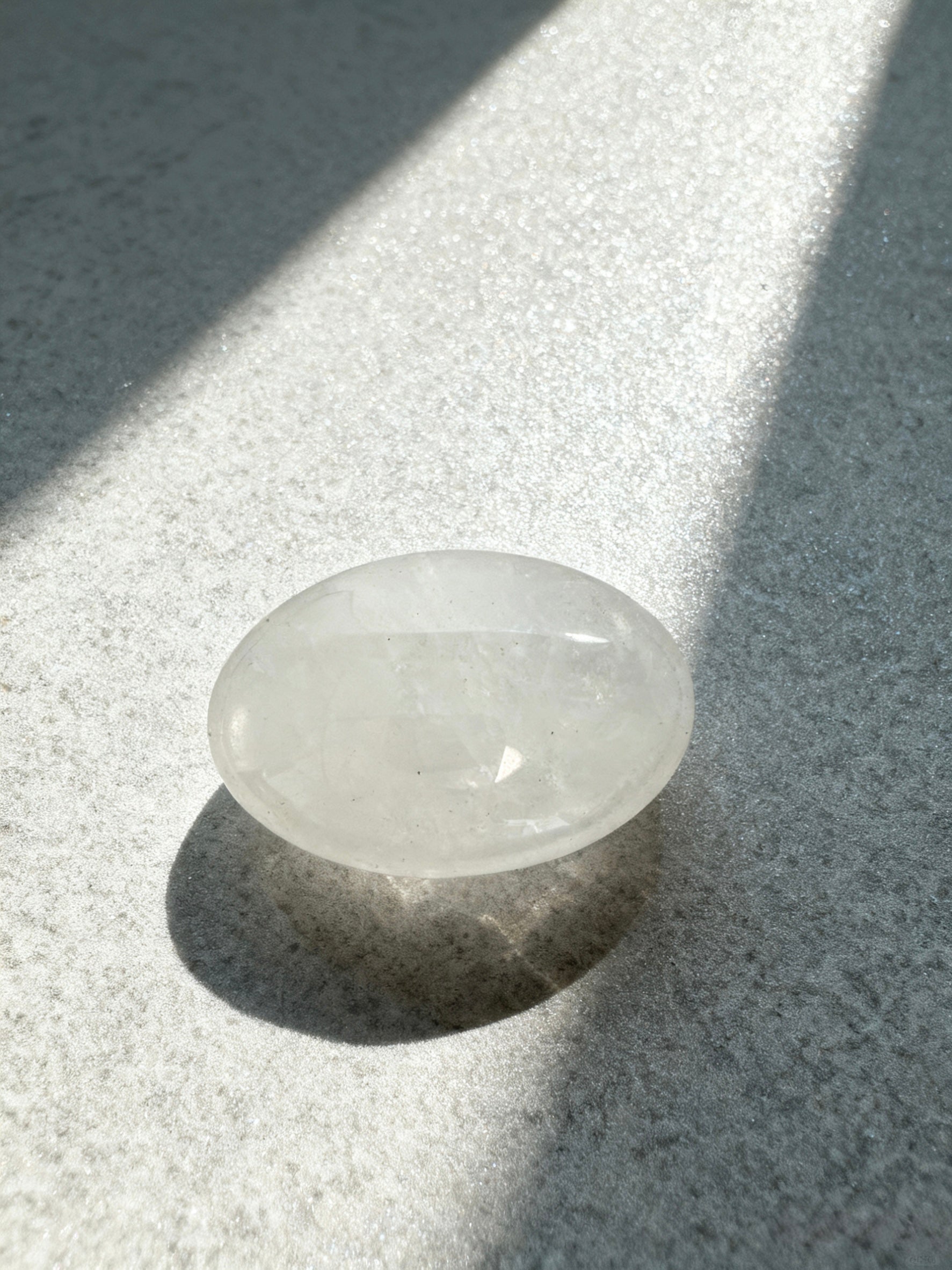 Omira Clear Quartz Palm Stone